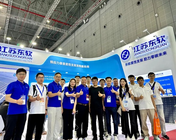 SNEC2024国际光伏展会，石家庄铁道大学技术转移首席专家马文勇教授率队莅临我司展台，推进产学研合作
